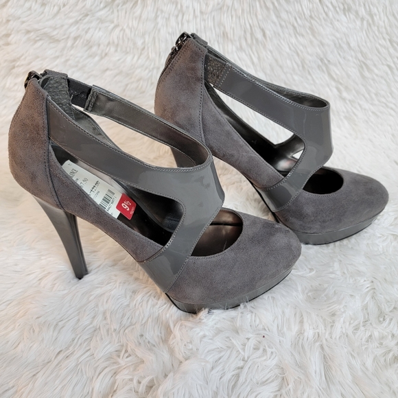 Guess ladies 9.5 gray Gwartistana platform heels NWT - Picture 12 of 12